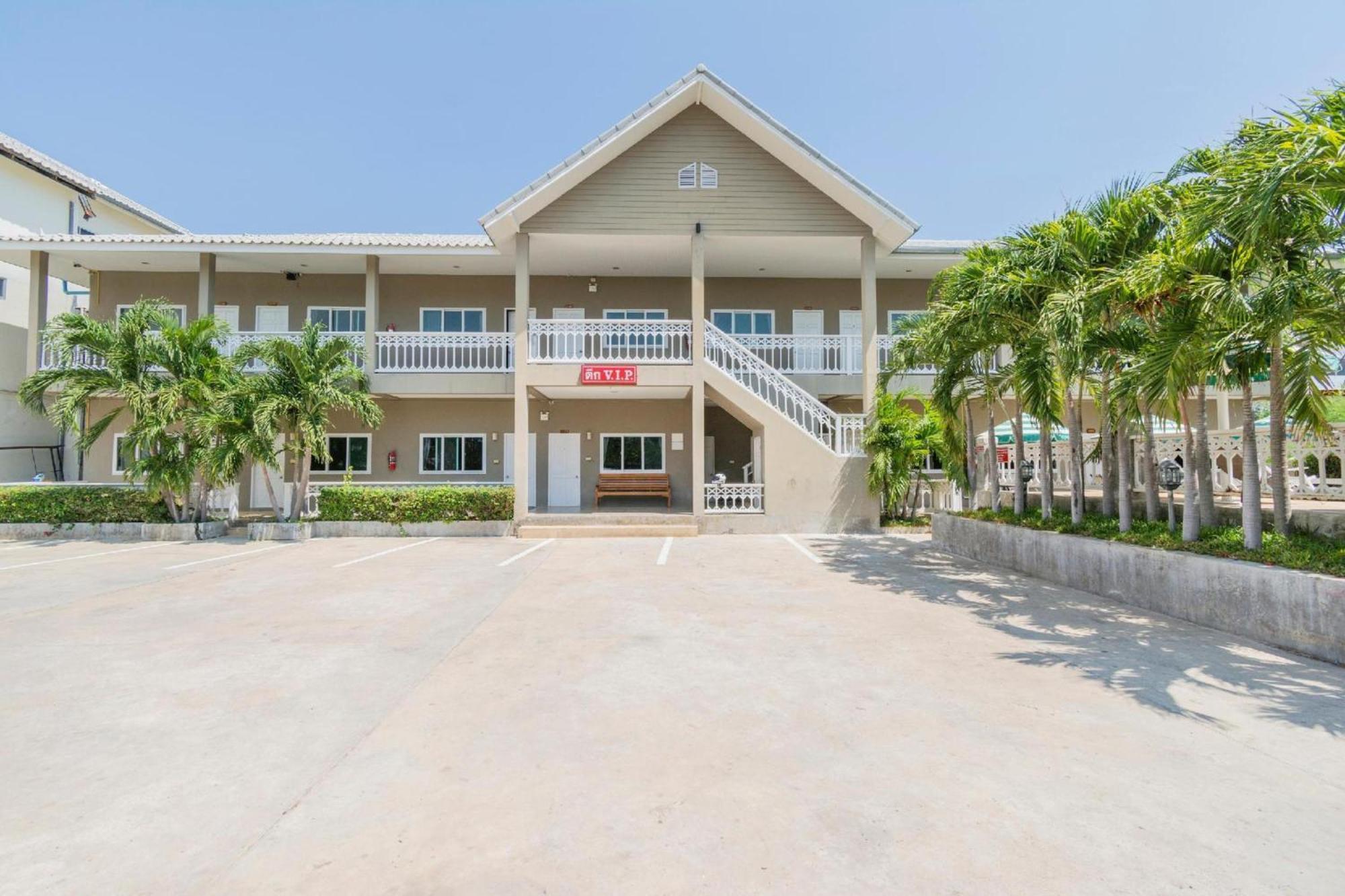Highway Hotel Hua Hin Exterior photo