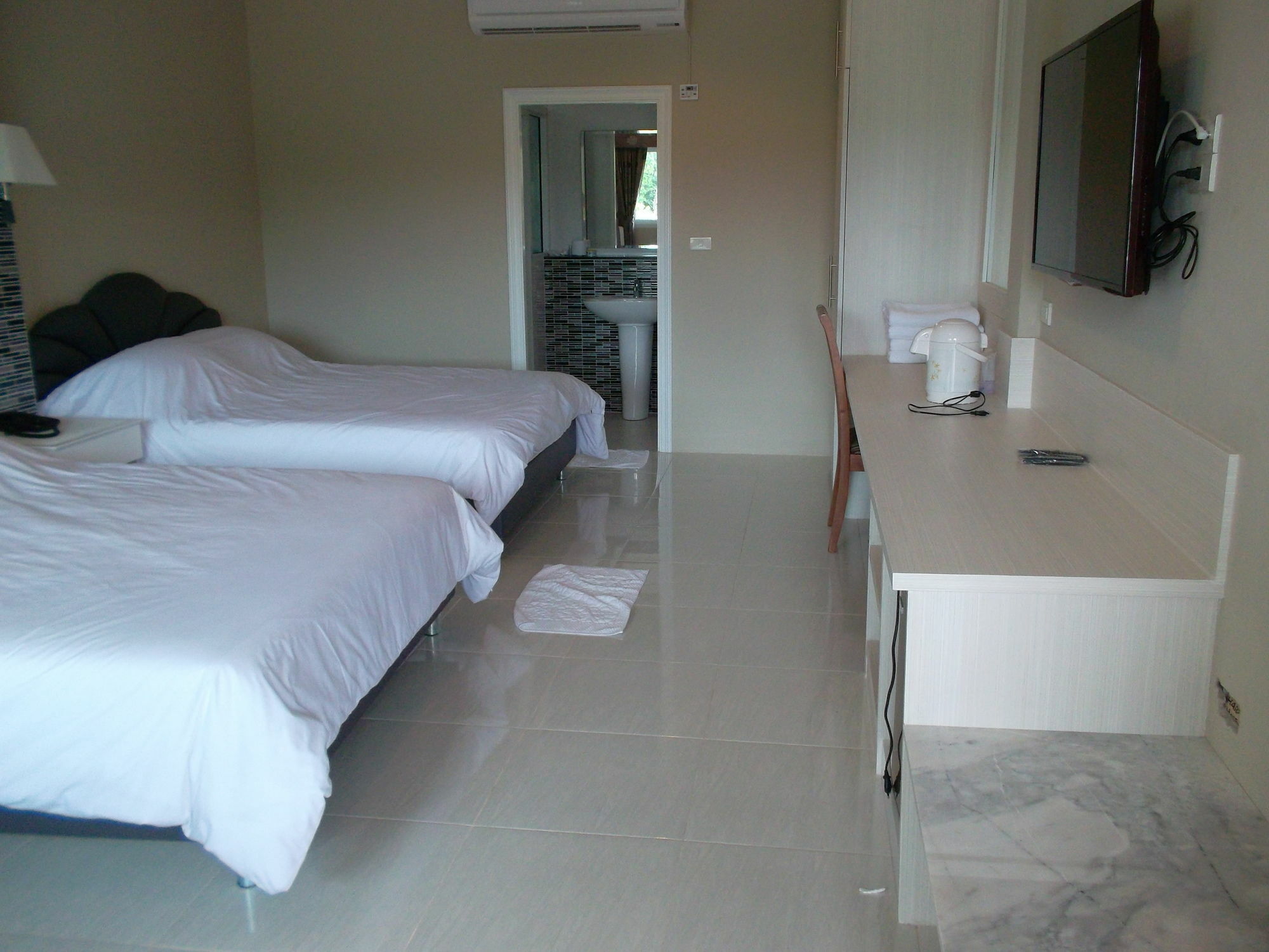 Highway Hotel Hua Hin Exterior photo